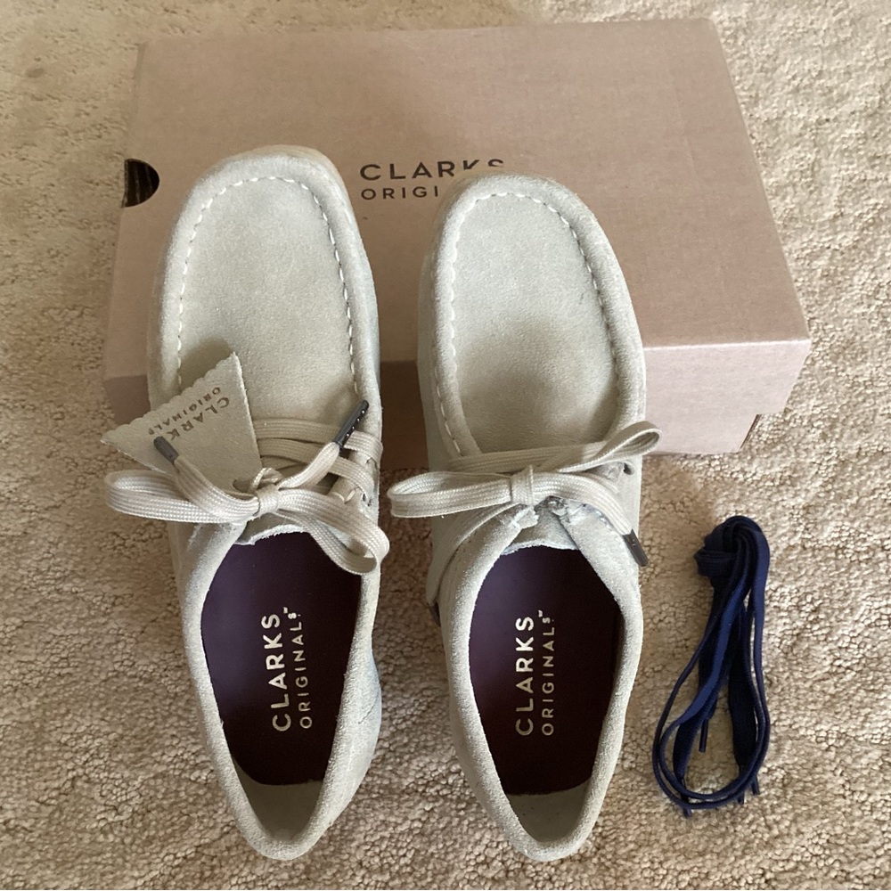 Brand New Women’s Clarks- Wallebee Maple Suede Shoes size 6.5